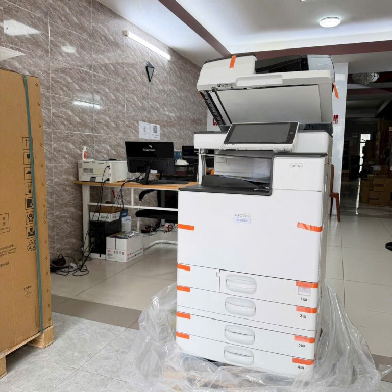 Máy photocopy Ricoh IM C6000 thực tế